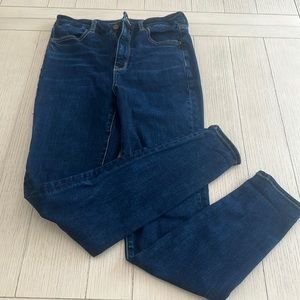 AE Next Level Stretch Jegging Sz 8 Long